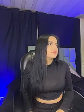 Emilyy05  online show from 06-12-26, 12:53