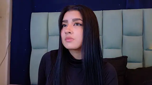 Emilyy05  online show from 07-17-26, 11:42