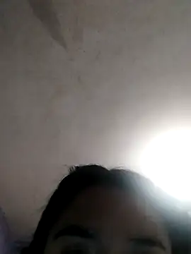 Snapshot of vanNe78 chatting on 03-10-26, 10:31 vanNe78 online show from 03-10-26, 10:31