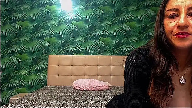 Stella John online show from 11-26-25, 05:08