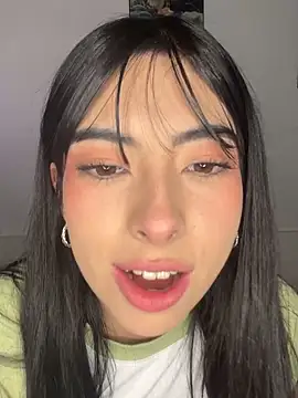 junorise23 online show from 02-20-26, 04:42