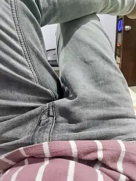 Snapshot of hydhunk26 chatting on 12-20-25, 10:11 hydhunk26 online show from 12-20-25, 10:11