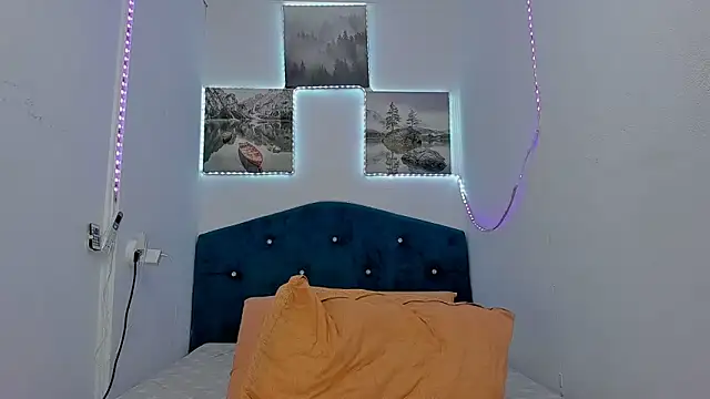 RedAssHottie online show from 03-13-25, 04:05