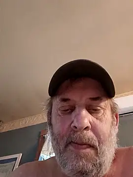 Snapshot of FragrantToe529 chatting on 03-06-26, 03:41 FragrantToe529 online show from 03-06-26, 03:41