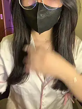 Sofiababy22 online show from 04-28-26, 03:39