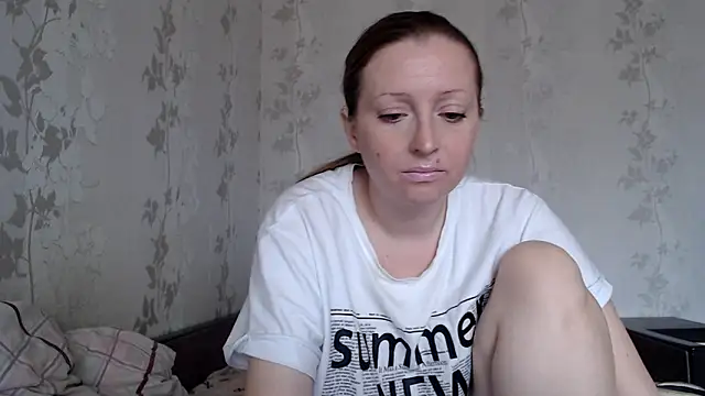 CrystallAngel online show from 05-11-26, 12:22