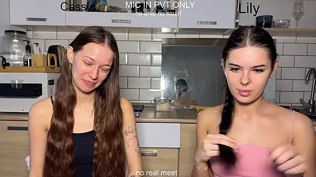 girls secrets online show from 02-01-26, 10:36