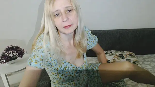 MiLenaMilf online show from 03-21-25, 03:33