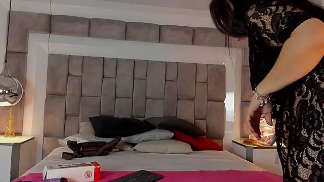 ElenaWatsonn online show from 01-15-26, 07:50