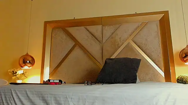 ElenaWatsonn online show from 04-10-26, 08:13