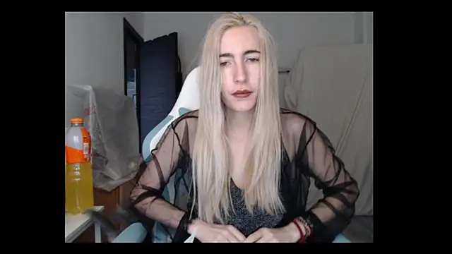 BarbieBlondieGirl online show from 03-06-26, 04:58