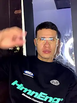 Latin Paisa Boy online show from 01-11-26, 02:38