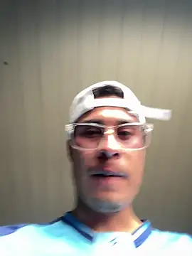 Latin Paisa Boy online show from 04-23-26, 06:32