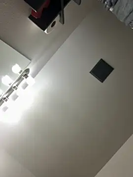 Snapshot of Bongjangles chatting on 03-03-26, 07:58 Bongjangles online show from 03-03-26, 07:58