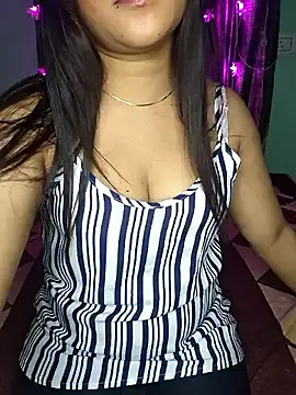 Saumyy online show from 03-08-26, 04:11