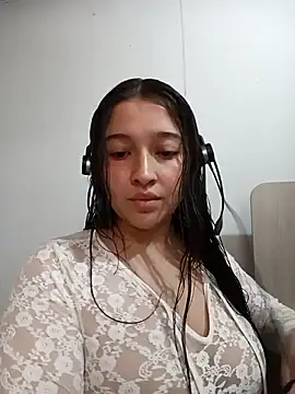 Laia  Evanss online show from 04-15-26, 06:48