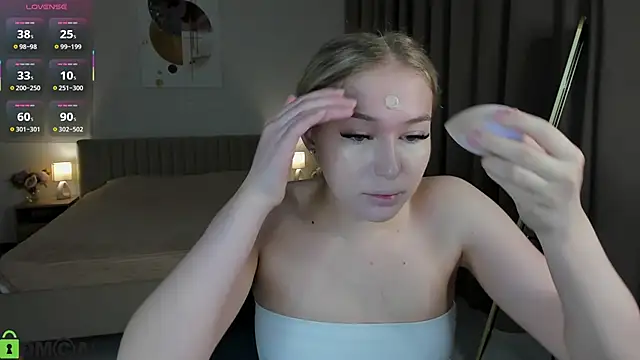 ChloeAlba online show from 04-22-26, 04:04