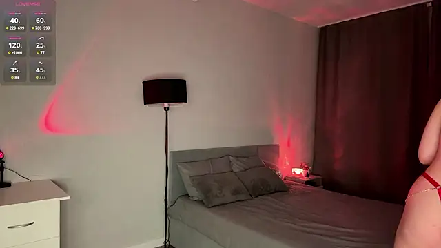 Snapshot of EleneKatzebeg chatting on 02-14-26, 03:09 EleneKatzebeg online show from 02-14-26, 03:09