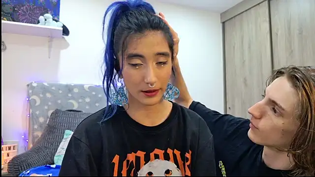 Snapshot of LunaisBack chatting on 03-04-26, 08:37 LunaisBack online show from 03-04-26, 08:37