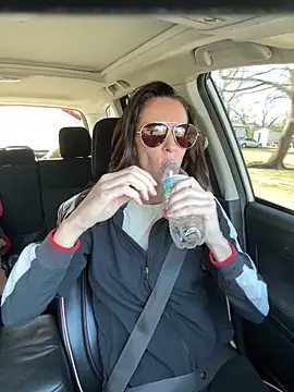 Snapshot of Edens_Promise chatting on 01-16-26, 04:11 Edens Promise online show from 01-16-26, 04:11