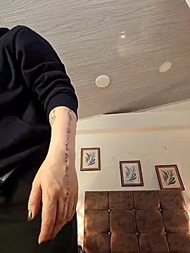 kat paradise online show from 04-25-26, 11:57