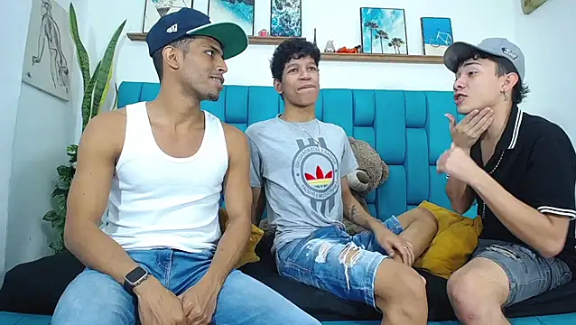 Interracial Snow Bunny online show from 03-26-26, 08:25