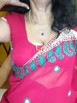 Snapshot of Maya_kannada chatting on 01-14-26, 10:47 Maya kannada online show from 01-14-26, 10:47