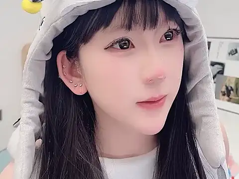 Snapshot of lnua-lnua chatting on 01-15-26, 02:43 lnua-lnua online show from 01-15-26, 02:43