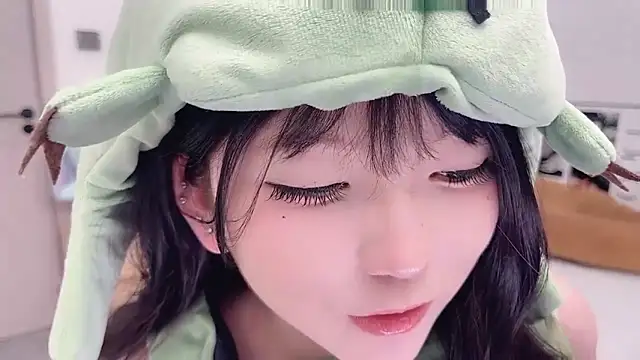 Snapshot of lnua-lnua chatting on 01-17-26, 02:44 lnua-lnua online show from 01-17-26, 02:44