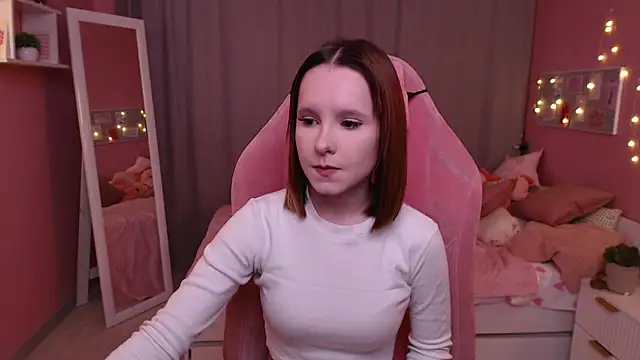 Snapshot of Haya_Harareet chatting on 02-12-26, 07:47 Haya Harareet online show from 02-12-26, 07:47