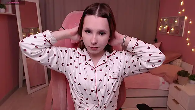 Snapshot of Haya_Harareet chatting on 02-14-26, 07:38 Haya Harareet online show from 02-14-26, 07:38