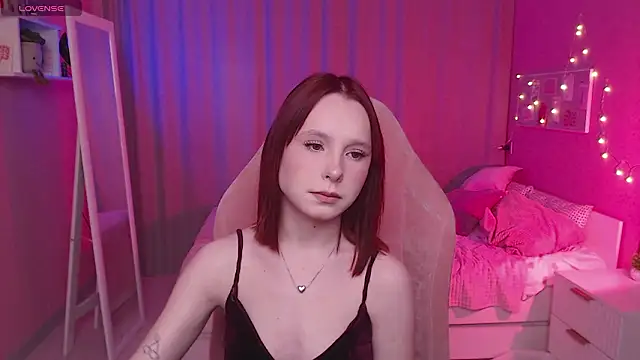 Snapshot of Haya_Harareet chatting on 03-15-26, 08:20 Haya Harareet online show from 03-15-26, 08:20