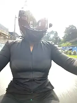 Scarlet auraa online show from 04-14-26, 08:48