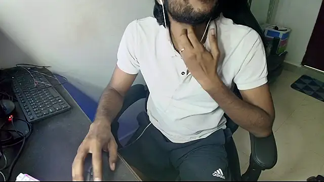 Snapshot of KneelForAlpha chatting on 02-26-26, 02:16 KneelForAlpha online show from 02-26-26, 02:16