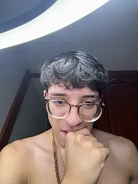 ArthurDavies  online show from 02-02-26, 05:17