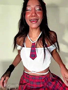 Snapshot of DAMMLEYLA chatting on 01-08-26, 10:06 DAMMLEYLA online show from 01-08-26, 10:06