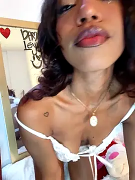 Snapshot of DAMMLEYLA chatting on 03-12-26, 07:25 DAMMLEYLA online show from 03-12-26, 07:25