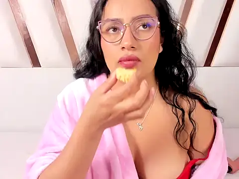 MiaKleinX online show from 06-11-26, 12:32