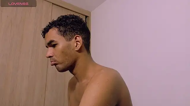 Pikashu7u7 online show from 03-10-26, 10:59