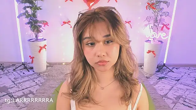 Snapshot of larabae chatting on 02-14-26, 08:16 larabae online show from 02-14-26, 08:16