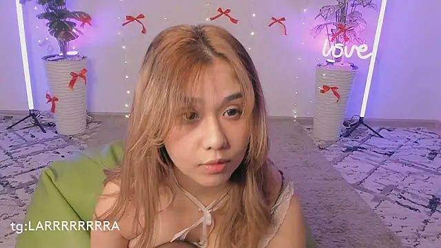 Snapshot of larabae chatting on 03-02-26, 09:10 larabae online show from 03-02-26, 09:10