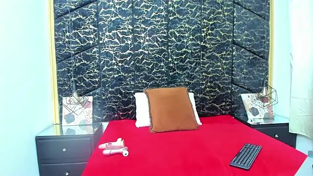 Snapshot of AlahiaEvansz chatting on 01-06-26, 03:10 AlahiaEvansz online show from 01-06-26, 03:10