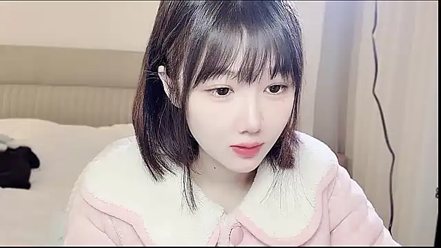 Snapshot of Ccc7- chatting on 02-25-26, 02:05 Ccc7- online show from 02-25-26, 02:05