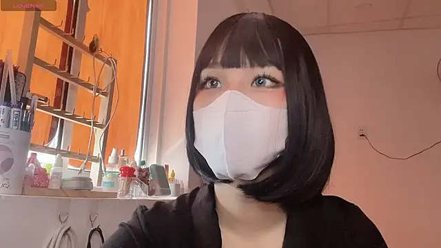 Tieu-May online show from 02-13-26, 06:42