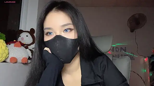 Tieu-May online show from 06-12-26, 08:52