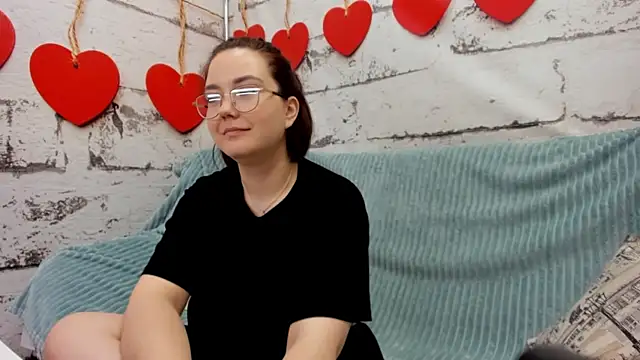 Snapshot of Sweetie_Rozzy chatting on 05-08-26, 01:33 Sweetie Rozzy online show from 05-08-26, 01:33