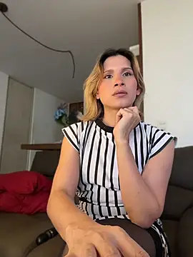 Snapshot of milablossom01 chatting on 06-19-26, 06:56 milablossom01 online show from 06-19-26, 06:56