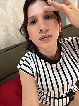 Snapshot of milablossom01 chatting on 07-20-26, 04:09 milablossom01 online show from 07-20-26, 04:09