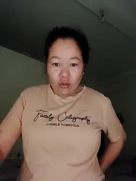 donaaa2 online show from 04-22-26, 07:37