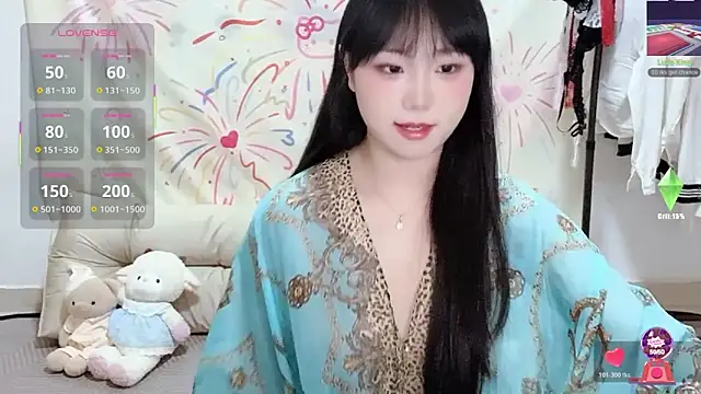 xiaoguai99 online show from 05-06-26, 12:54